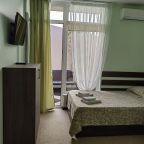 Двухместный (Двухместный номер Делюкс с 1 кроватью и террасой), Гостевой дом Gold House