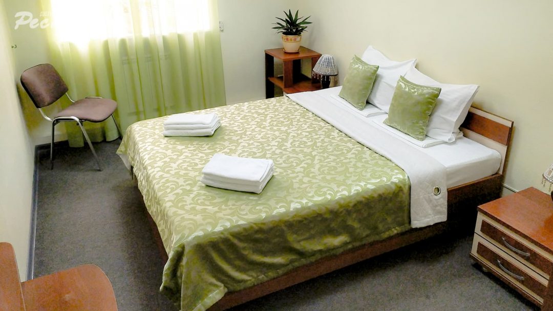 Двухместный (Стандартный двухместный номер с 1 кроватью или 2 отдельными кроватями) мини-отеля Респект, Волжский