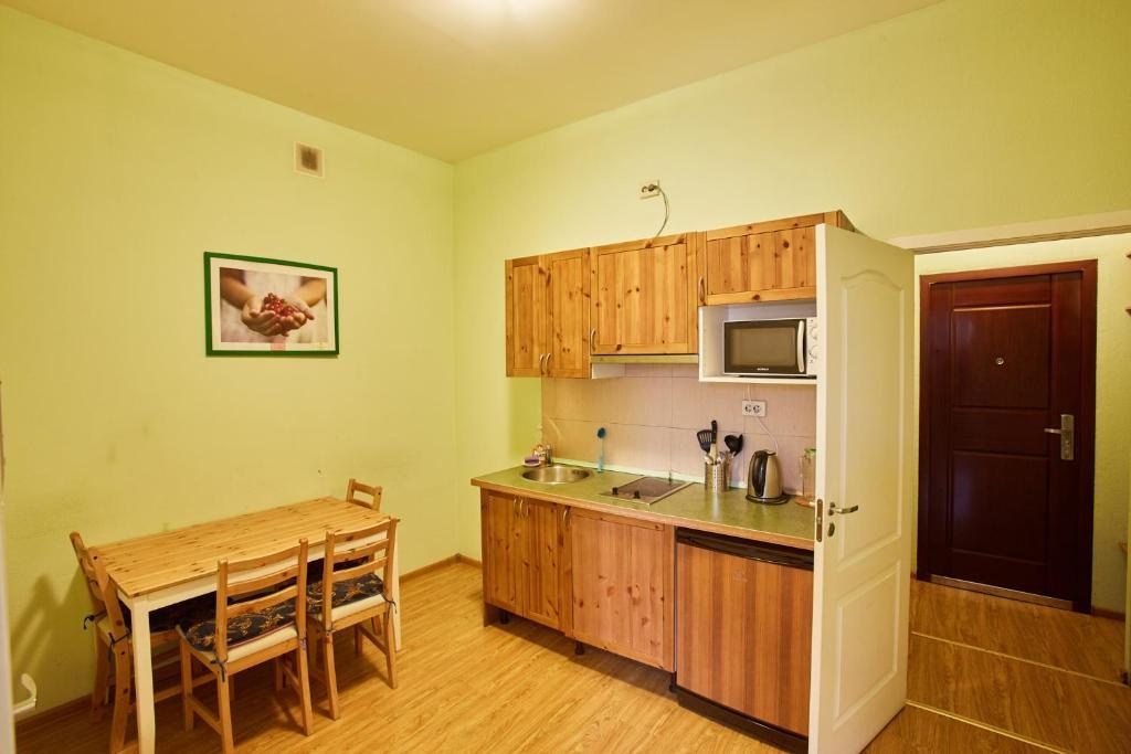 Апартаменты (Формат с кухней - 4 места), Меблированные комнаты Центриссимо