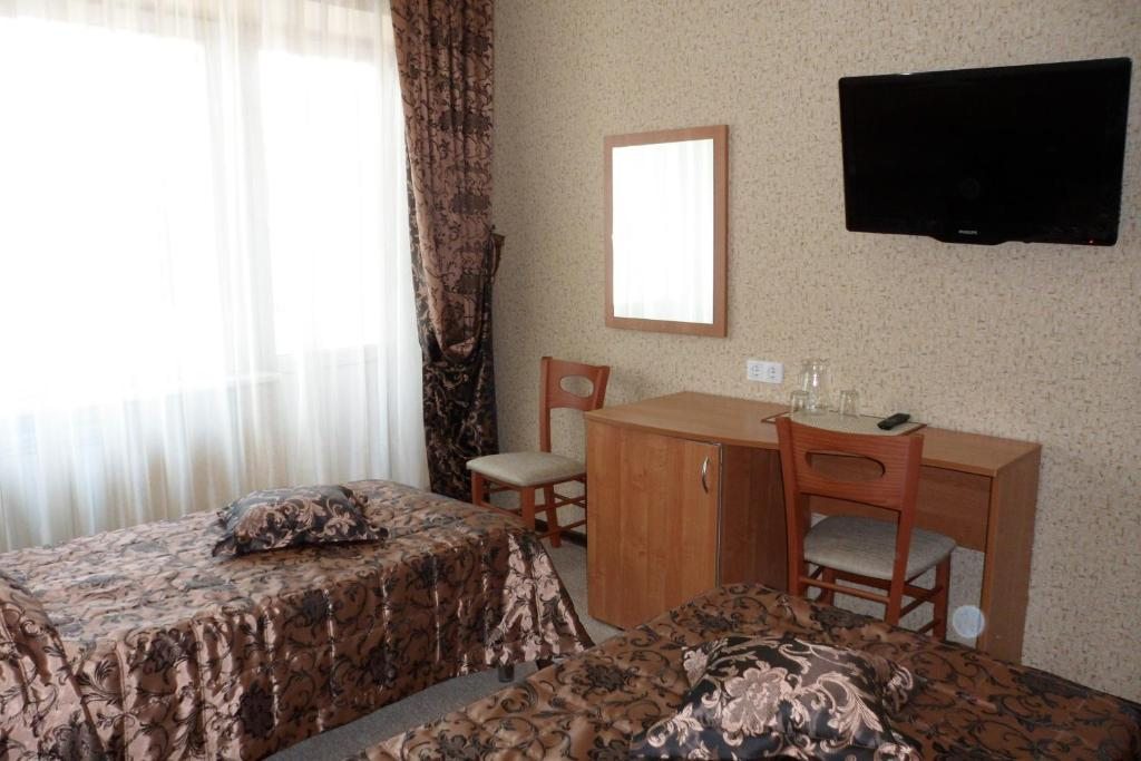 Номер (Кровать в общем номере с 2 кроватями) санатория Металлург, Ессентуки