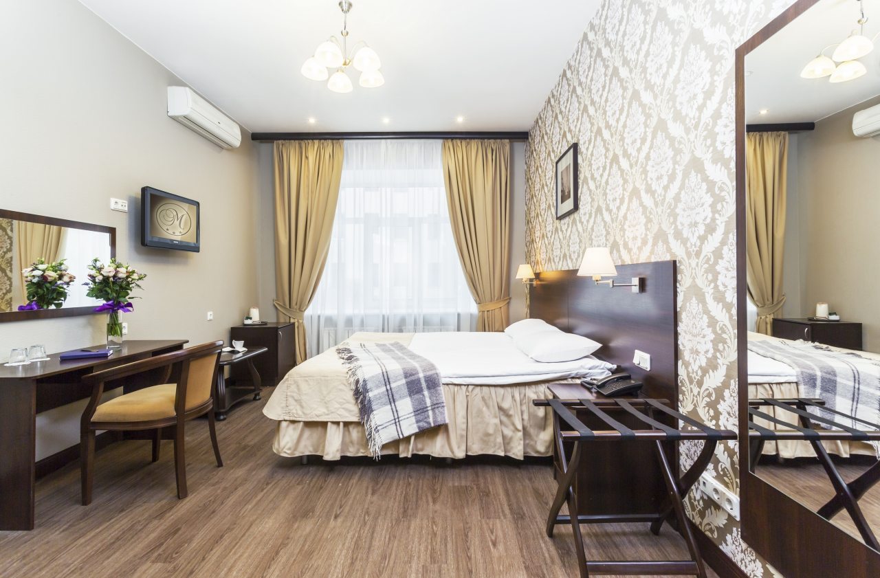 Двухместный (Улучшенный двухместный номер с 1 кроватью или 2 отдельными кроватями) отеля М-Отель, Санкт-Петербург