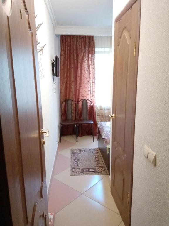 Двухместный (Двухместный номер с 1 кроватью и собственной ванной комнатой) гостевого дома На Академика Лаврентьева 8, Казань