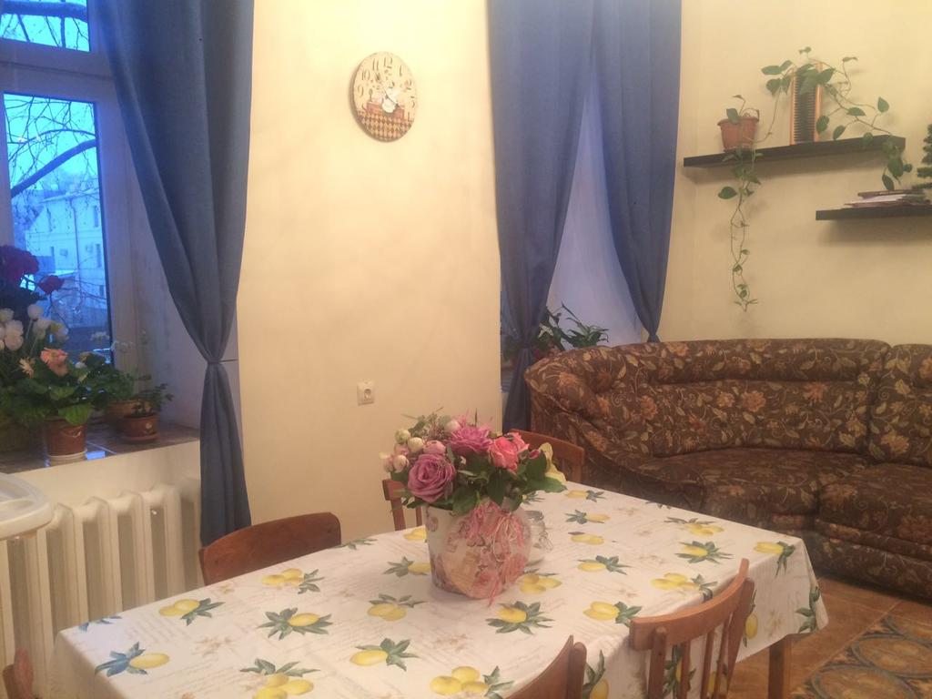 Номер (Кровать в общем 8-местном номере для женщин) хостела Дом 64, Казань