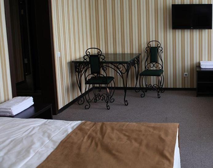 Двухместный (Двухместный номер эконом-класса с 1 кроватью или 2 отдельными кроватями без окна) отеля Зилант, Казань