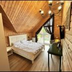 Двухместный (Двухместный номер с 1 кроватью и видом на озеро), Отель Ларч