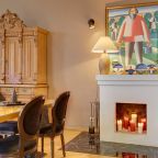 Видовая гостиная с камином