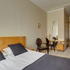 Классический номер 6 с видом на Невский проспект