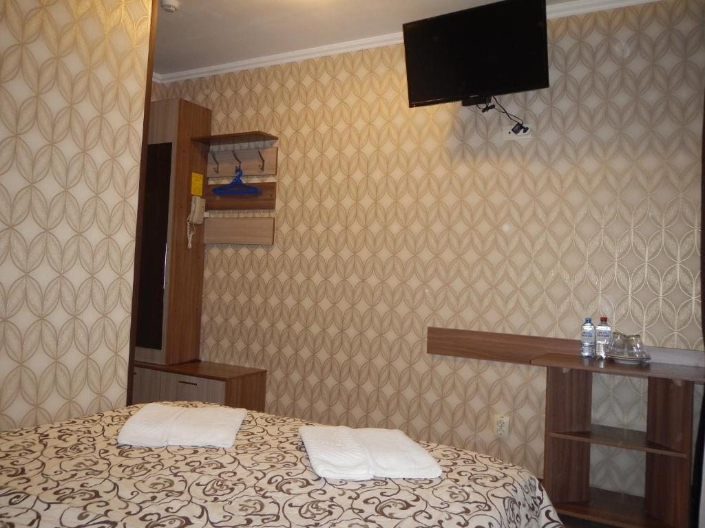 Двухместный (Двухместный номер Делюкс с 1 кроватью и балконом) отеля Медем, Псков