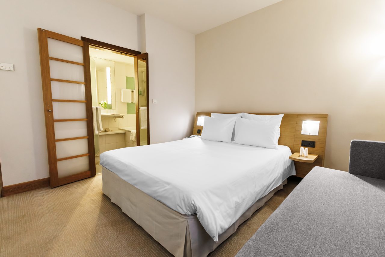 Двухместный (Улучшенный номер с двуспальной кроватью), Гостиница Novotel Санкт-Петербург Центр
