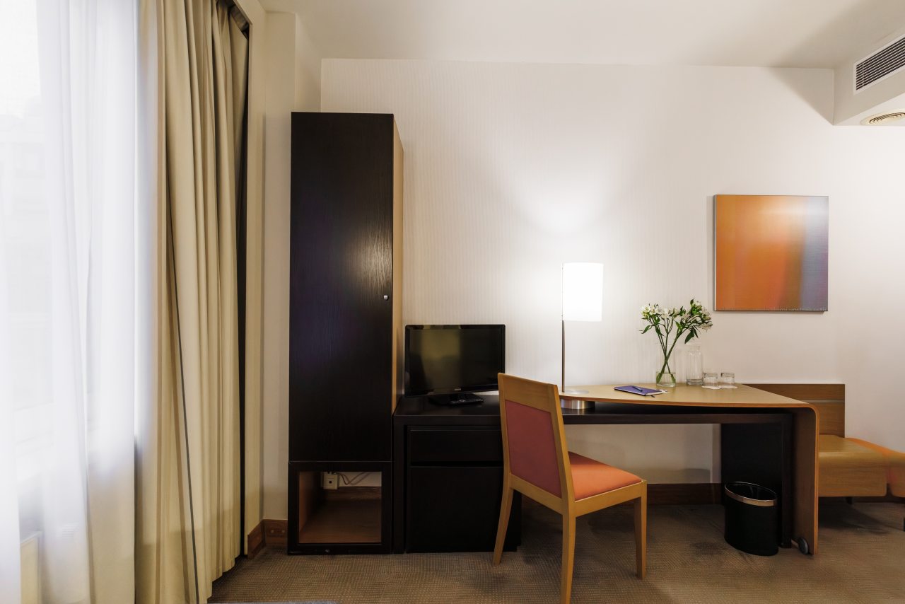 Двухместный (Улучшенный номер с двуспальной кроватью), Гостиница Novotel Санкт-Петербург Центр