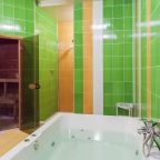 Ванная комната в номере отеля Вояж, Санкт-Петербург
