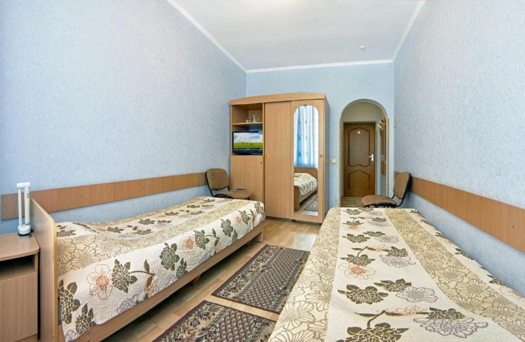 Двухместный (Бюджетный двухместный номер с 2 отдельными кроватями) отеля Янтарь, Светлогорск