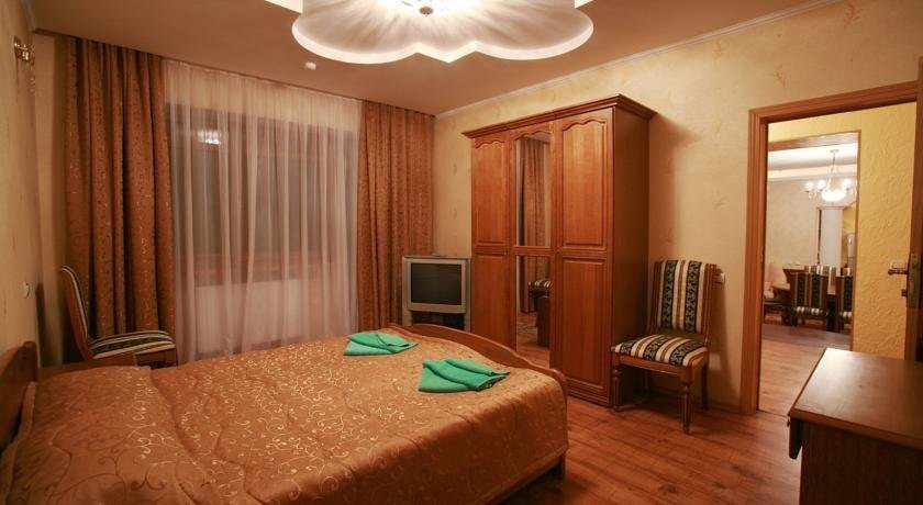 Двухместный (2-комнатный Комфорт, Корпус № 1,2) отеля Янтарь, Светлогорск