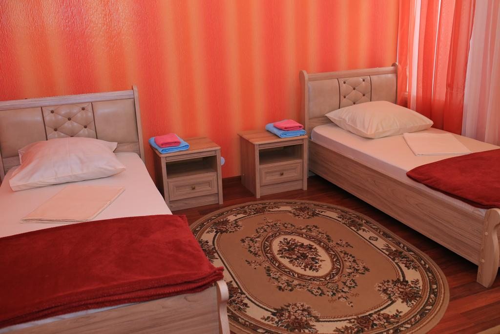 Двухместный (Двухместный номер с 2 отдельными кроватями) отеля Роуз, Павловск (Воронежская область)