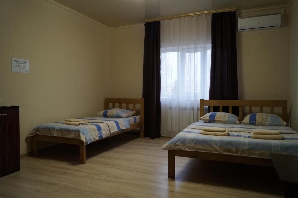 Трехместный (Стандартный трехместный номер), Гостиница LUX