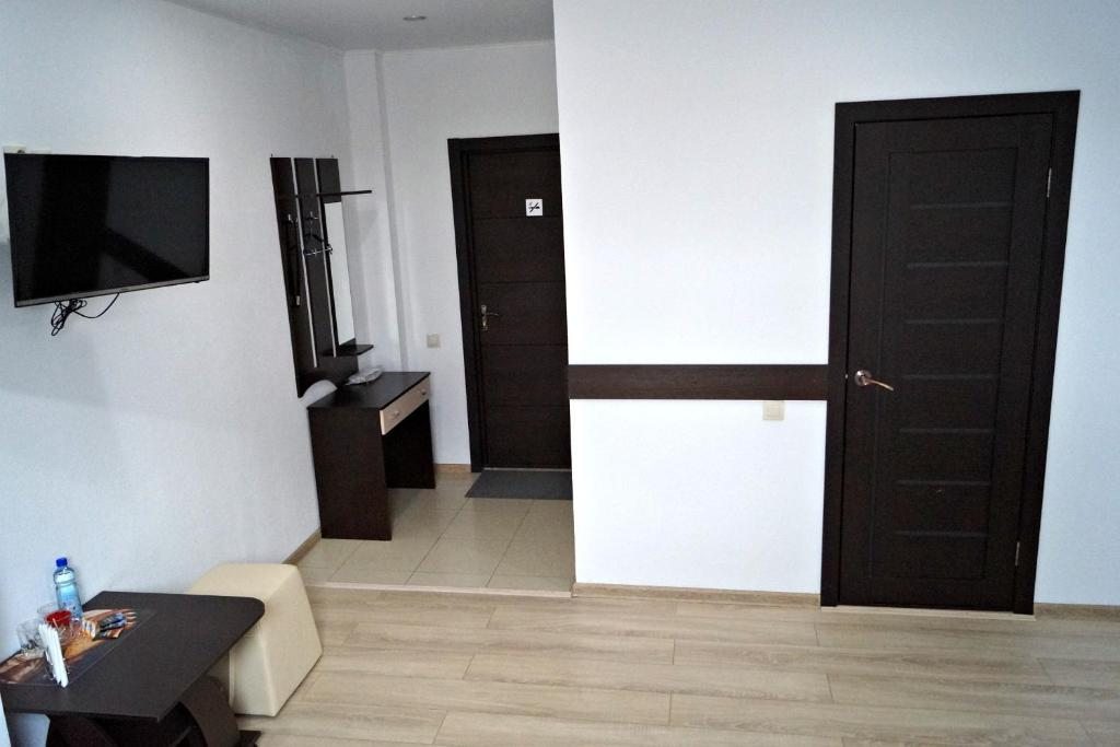 Четырехместный (Стандартный четырехместный номер), Гостиница LUX