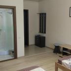 Четырехместный (Стандартный четырехместный номер), Гостиница LUX