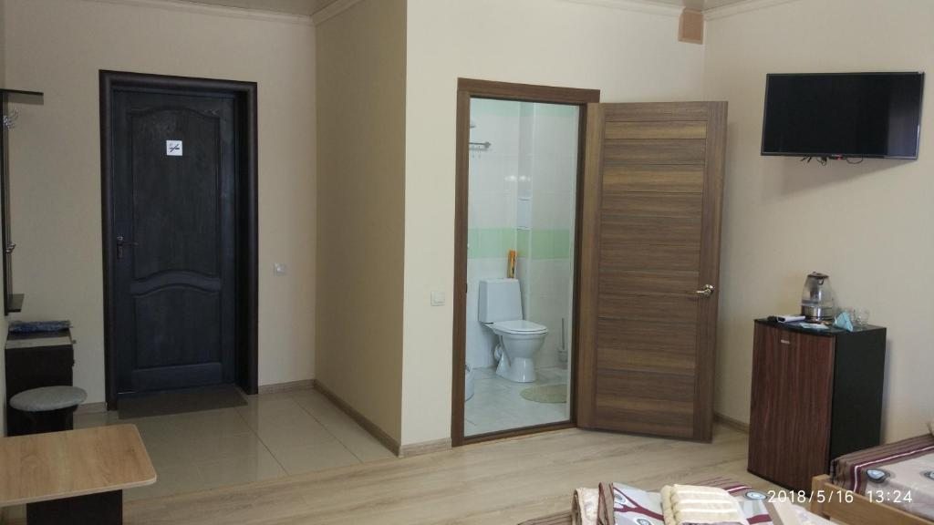 Трехместный (Стандартный трехместный номер), Гостиница LUX