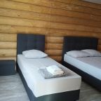 Дом (Трехместные апартаменты), Гостиница LUX