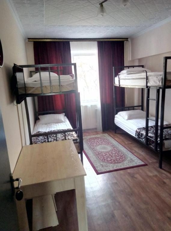 Номер (Спальное место на двухъярусной кровати в общем номере для мужчин и женщин) отеля Академик, Алматы