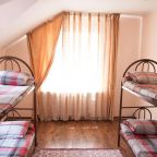 Номер (Кровать в общем четырехместном номере), Хостел Almaty Backpackers