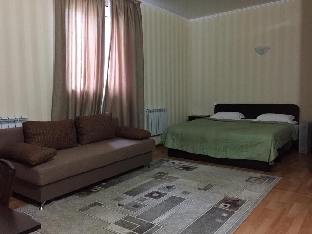 Двухместный (Двухместный номер «Комфорт» с 1 кроватью) хостела Almaty Five Seasons, Алматы