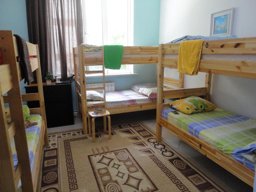 Номер (Спальное место на двухъярусной кровати в общем номере для женщин) хостела Amigo, Алматы