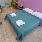 Четырехместный (Capri - Sorrento), Гостевые комнаты и апартаменты Пио на Моховой