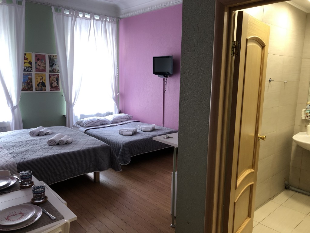 Четырехместный (С собственной мини-кухней (Firenzi)) гостевых комнат и апартаментов Пио на Моховой, Санкт-Петербург