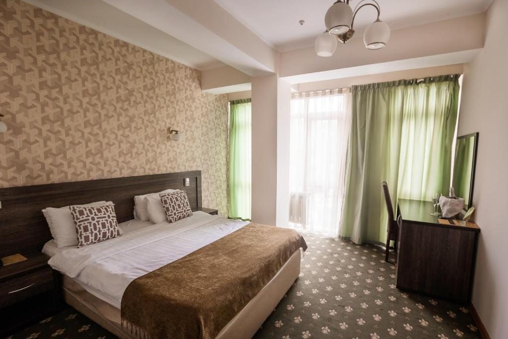 Двухместный (Стандартный двухместный номер с 1 кроватью) отеля Golden Palace, Алматы