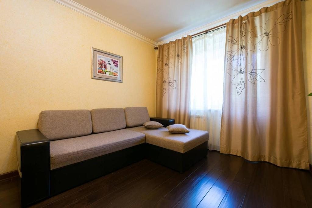 Апартаменты (Апартаменты с 1 спальней) апартамента Надежда на Достык 89, Алматы