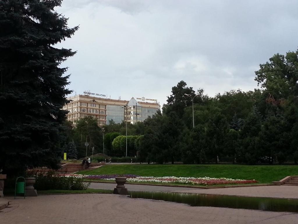 Апартаменты (Апартаменты с 1 спальней) апартамента На Наурызбай Батыра 82, Алматы
