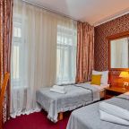 Современный номер с двумя кроватями