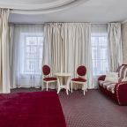 De Luxe (Делюкс), Гостиница Отельбург Московский вокзал