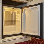 De Luxe (Делюкс), Гостиница Отельбург Московский вокзал