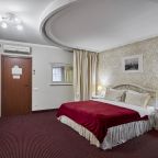 De Luxe (Делюкс), Гостиница Отельбург Московский вокзал