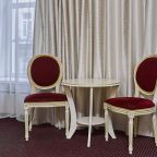 Современный с комфортной двуспальной кроватью