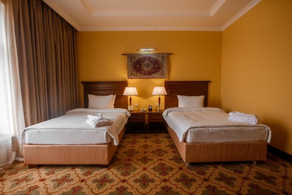Двухместный (Двухместный номер Делюкс с 2 отдельными кроватями) курортного отеля Samal, Алматы
