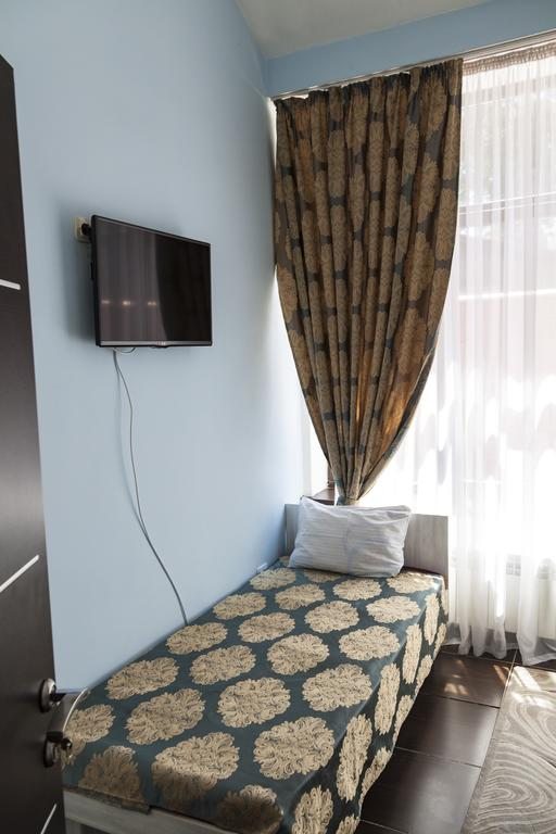 Двухместный (Двухместный номер эконом-класса с 2 отдельными кроватями) отеля Тифлисъ, Алматы