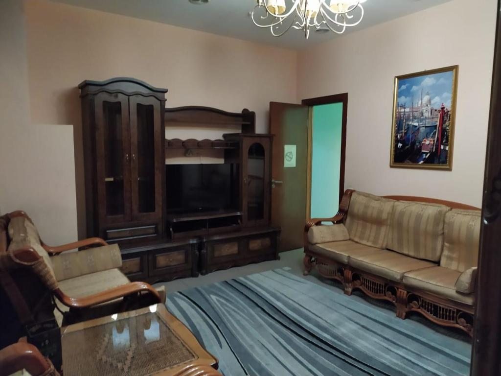 Сьюит (Люкс с кроватью размера «king-size» и гидромассажной ванной) отеля Аврора, Алматы