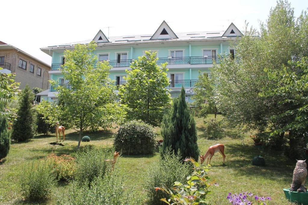 Green Hotel, Алматы