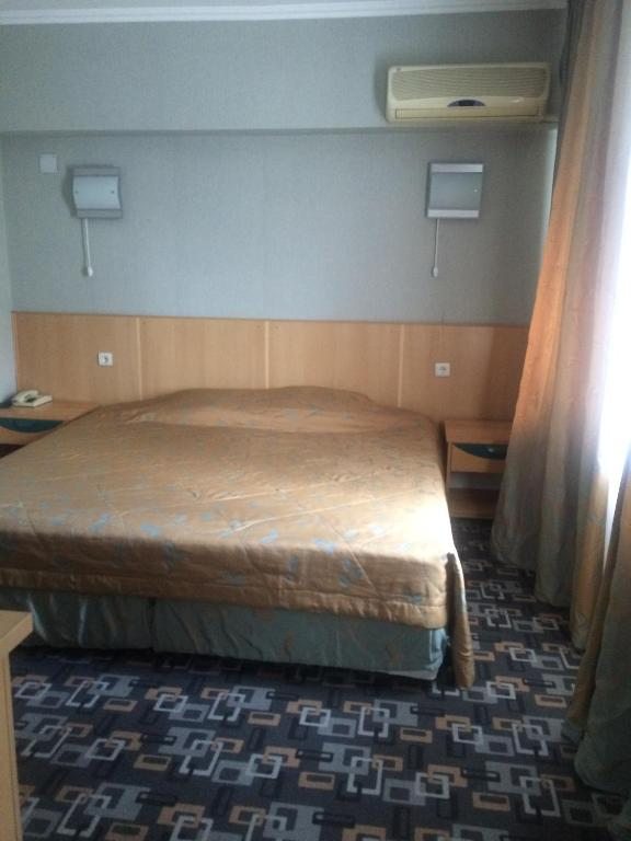 Сьюит (Улучшенный двухместный номер с 1 кроватью) отеля Беркана, Алматы