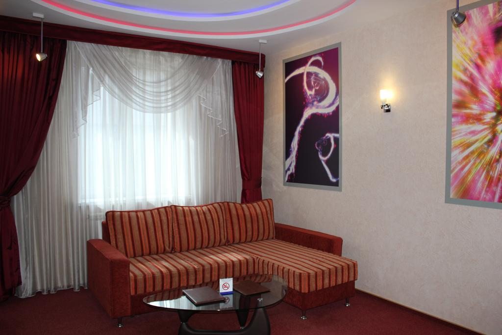 Двухместный (Улучшенный полулюкс) отеля Джепсон, Алматы
