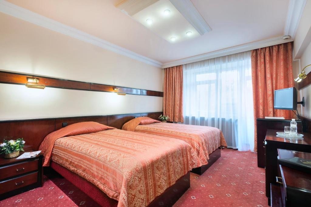 Двухместный (Двухместный номер с 2 отдельными кроватями) отеля Отрар, Алматы