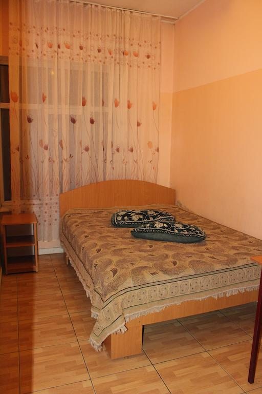 Двухместный (Двухместный номер с 1 кроватью и собственной ванной комнатой) отеля Шугла, Алматы