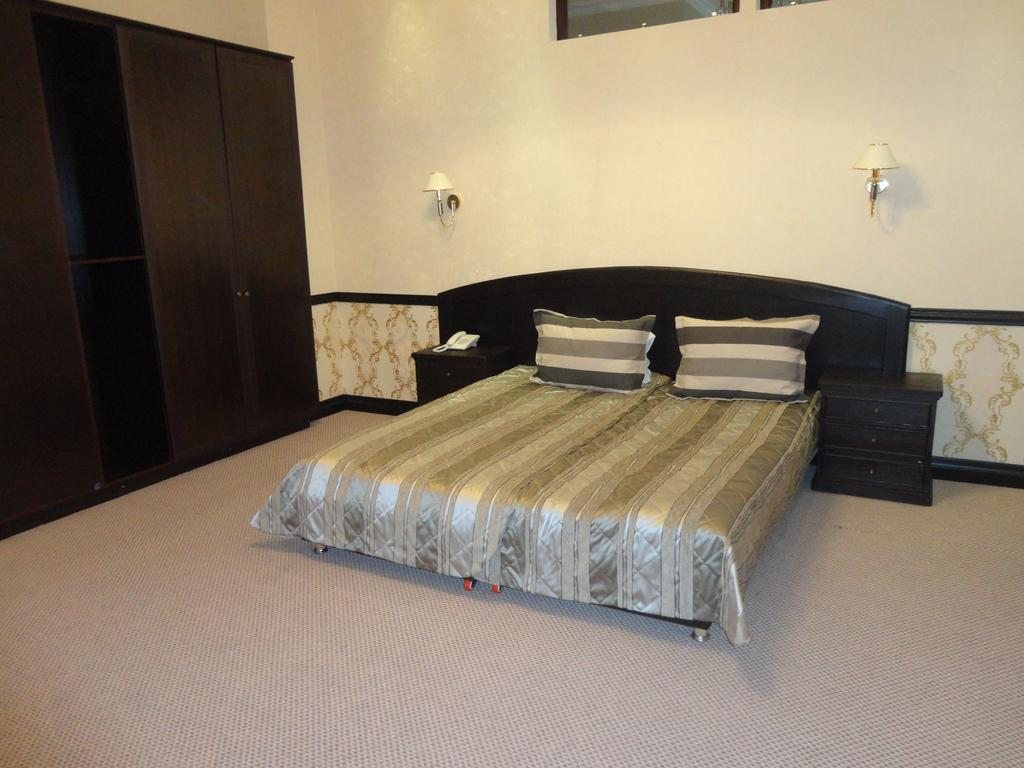 Двухместный (Двухместный номер с 1 кроватью или 2 отдельными кроватями без окна) отеля Belon-Lux, Астана
