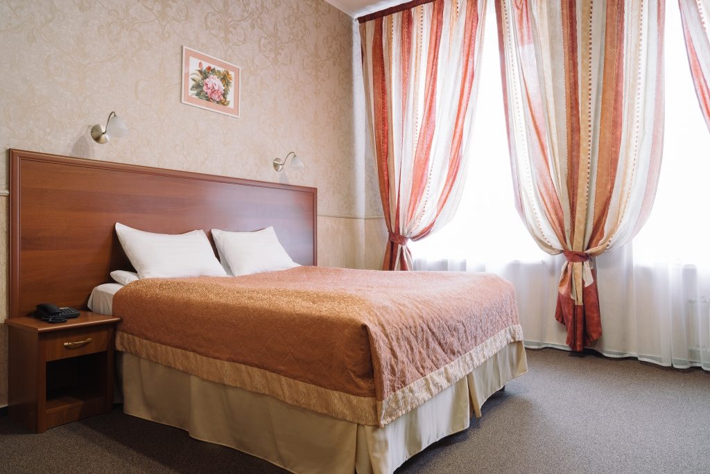 Двухместный (Улучшенный номер с 2 односпальными кроватями) гостиницы Империя Парк, Санкт-Петербург