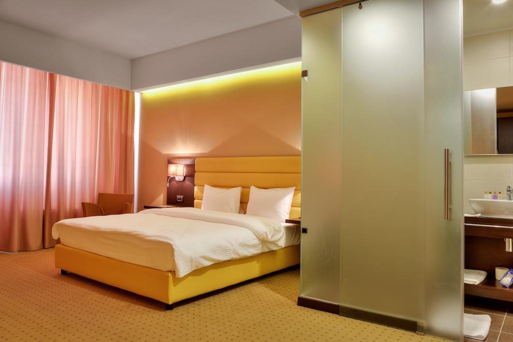 Двухместный (Двухместный номер Делюкс с 1 кроватью) отеля Comfort, Астана