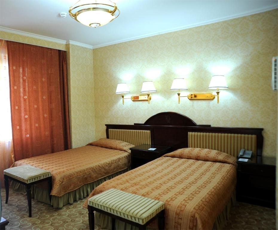 Двухместный (Стандартный двухместный номер с 2 отдельными кроватями) отеля G Empire, Астана