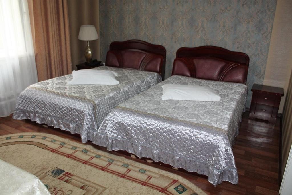 Двухместный (Двухместный номер с 2 отдельными кроватями и душем) отеля Интерия, Астана